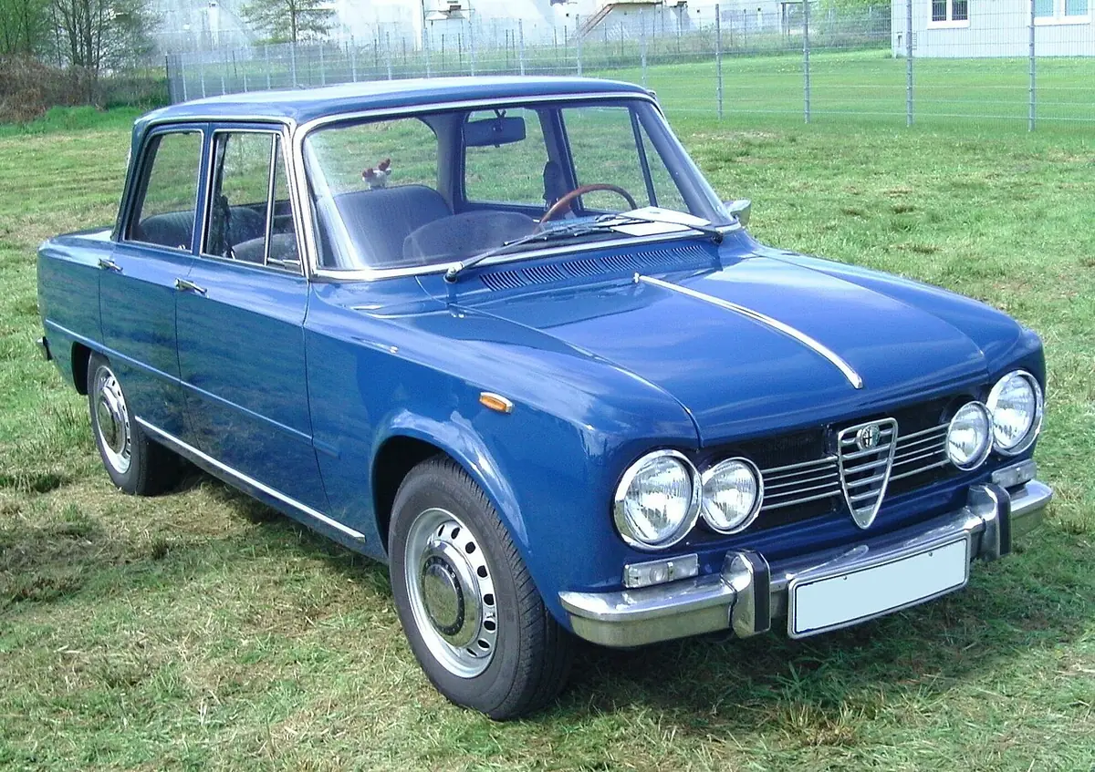 Alfa Romeo Giulia (photo from Wikimedia Commons)