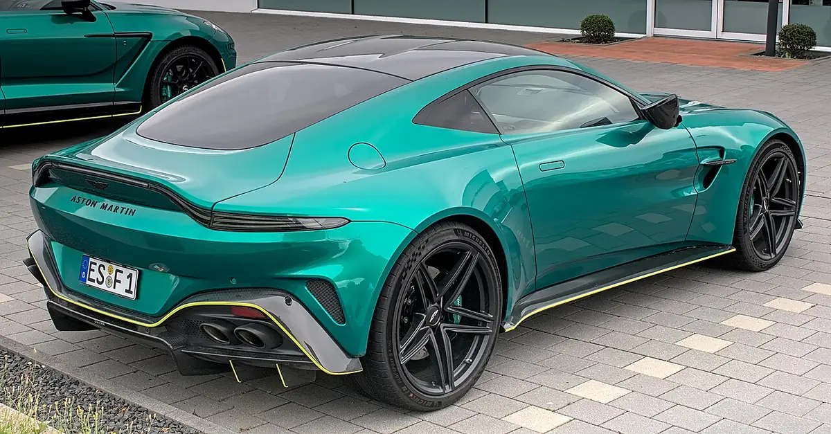 Aston Martin Vantage exterior (photo from Wikimedia Commons)
