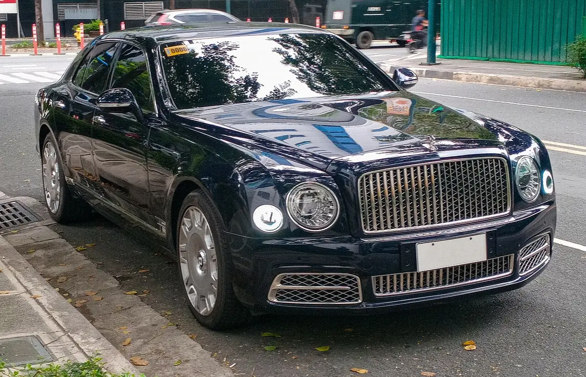 Bentley Mulsanne exterior (photo from Wikimedia Commons)