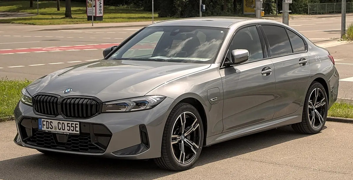 BMW 3 Series exterior (photo from Wikimedia Commons)