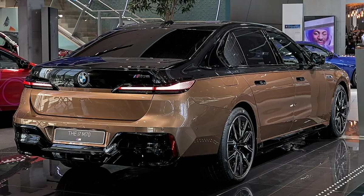 BMW i7 exterior (photo from Wikimedia Commons)