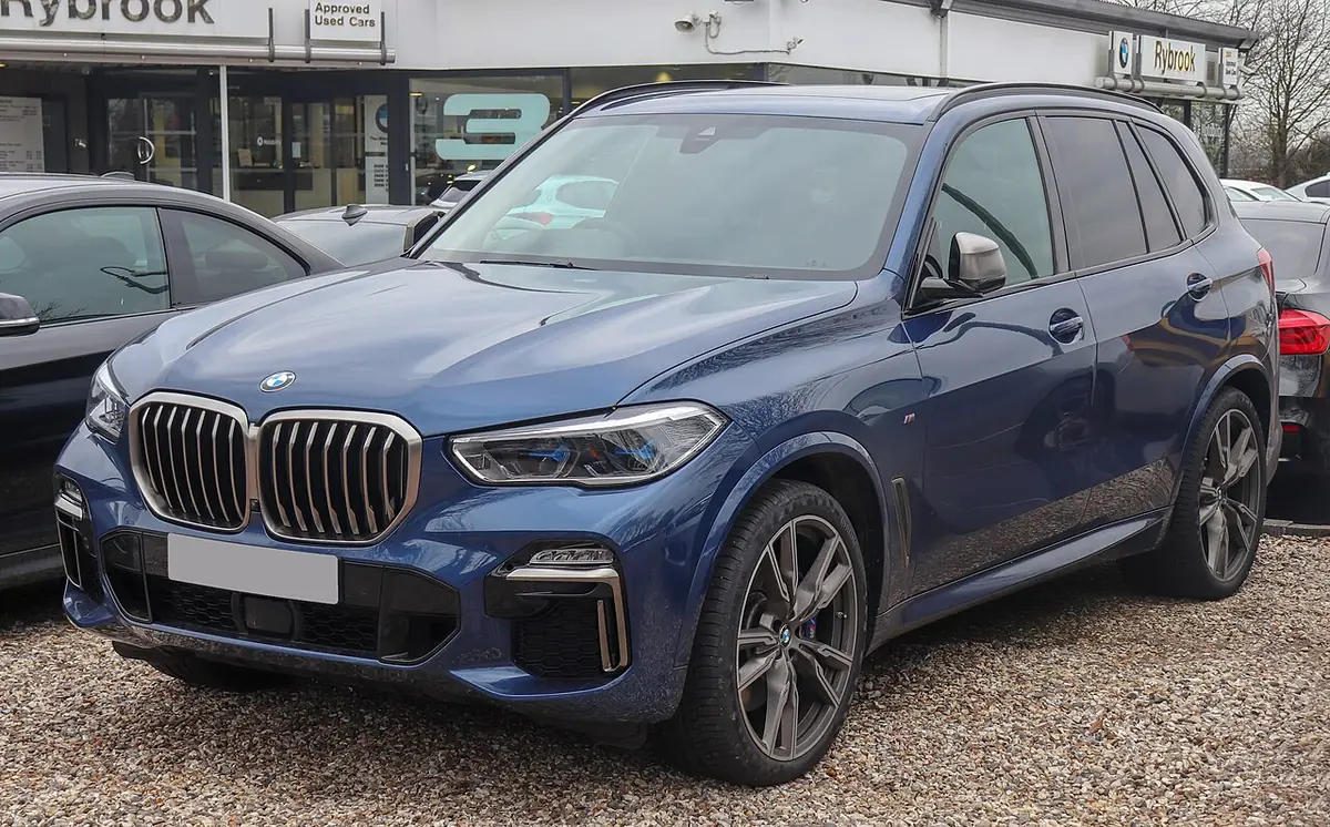 BMW X5 (photo from Wikimedia Commons)