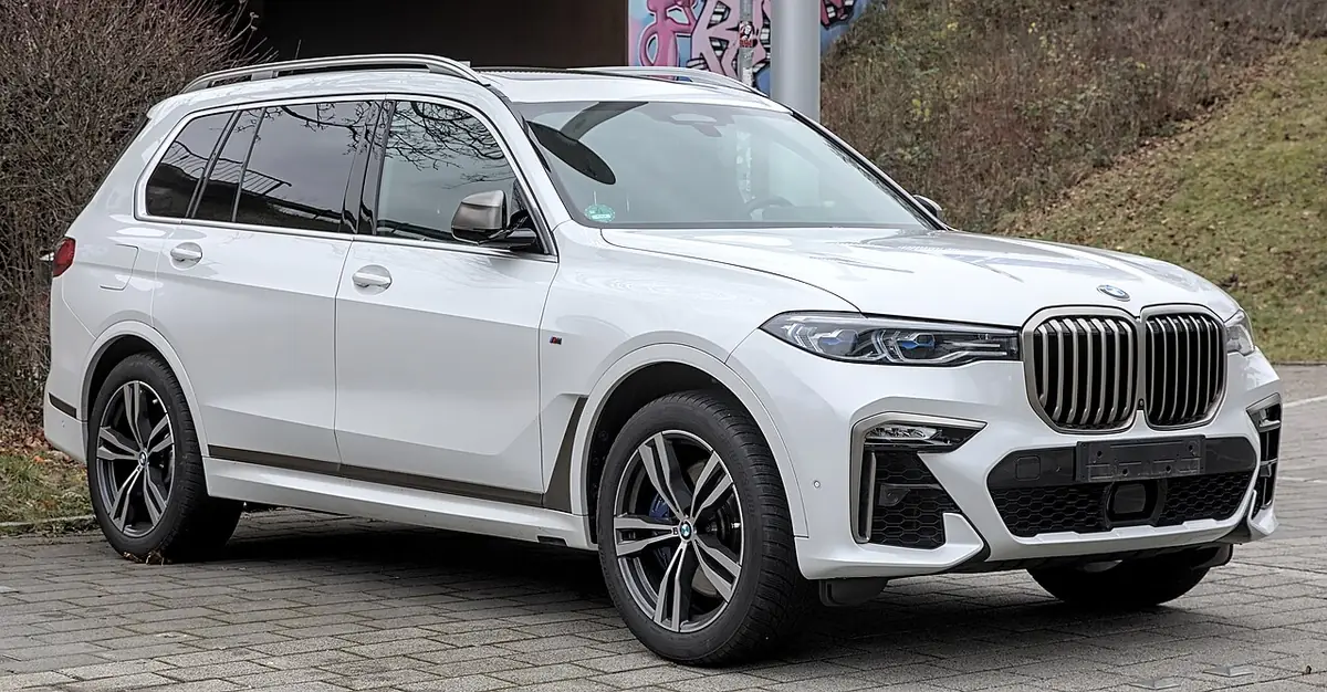BMW X7 exterior (photo from Wikimedia Commons)