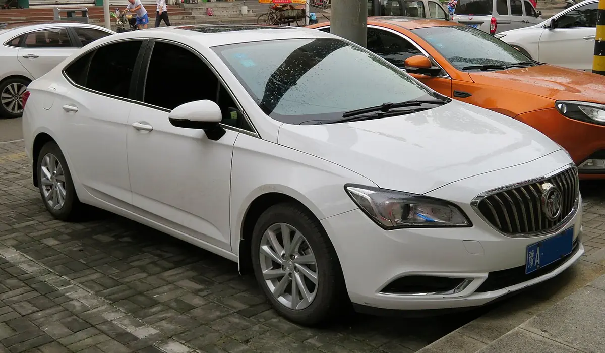Buick Verano exterior (photo from Wikimedia Commons)