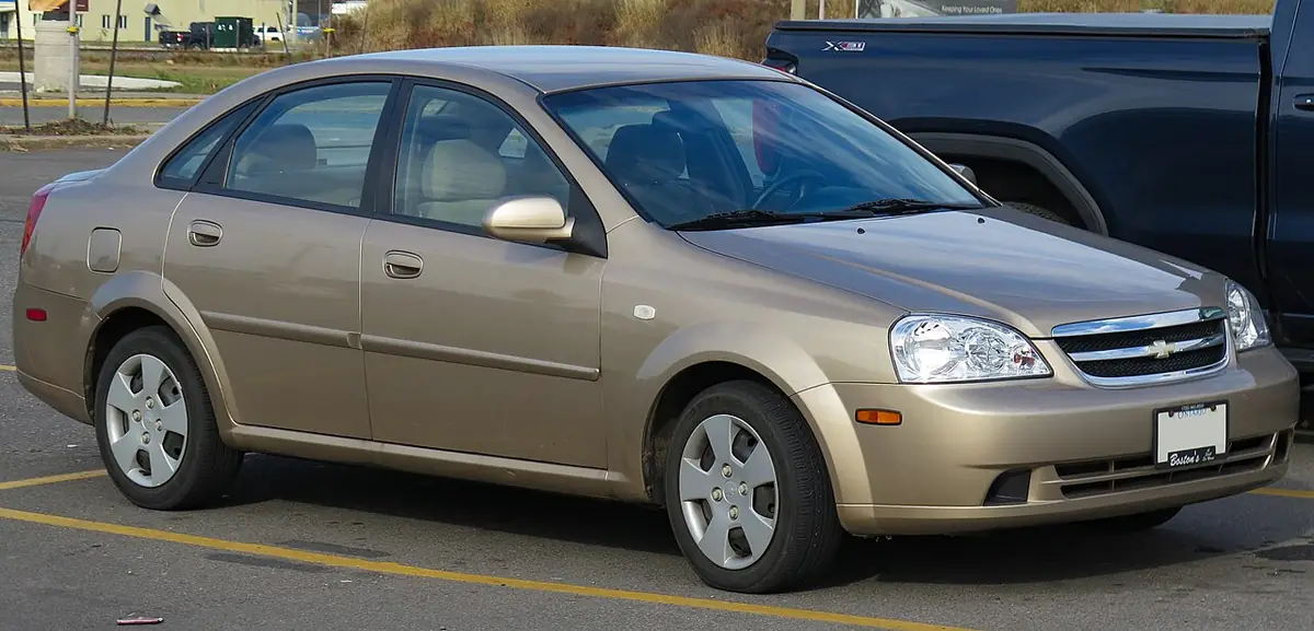 Chevrolet Optra exterior (photo from Wikimedia Commons)
