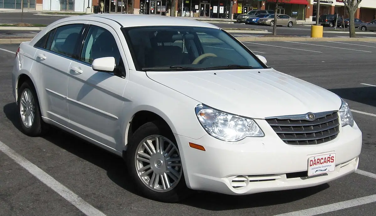 Chrysler Sebring exterior (photo from Wikimedia Commons)
