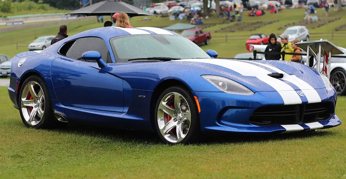 Dodge Viper exterior (photo from Wikimedia Commons)