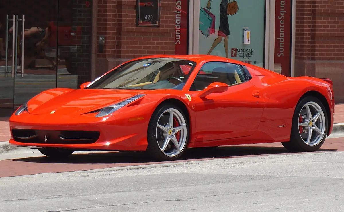 Ferrari 458 exterior (photo from Wikimedia Commons)