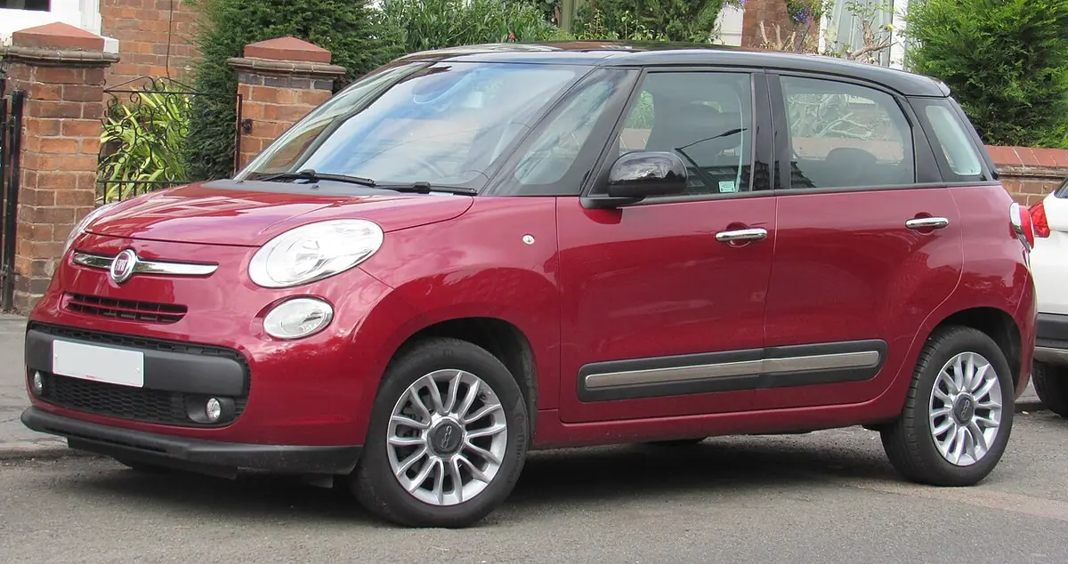 Fiat 500L exterior (photo from Wikimedia Commons)