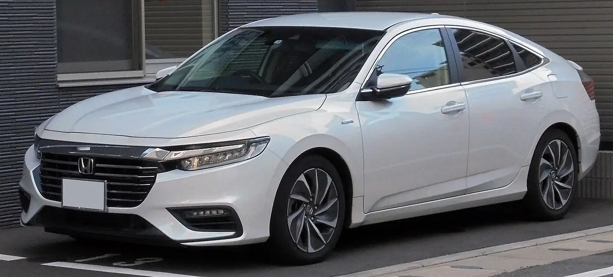 Honda Insight (photo from Wikimedia Commons)