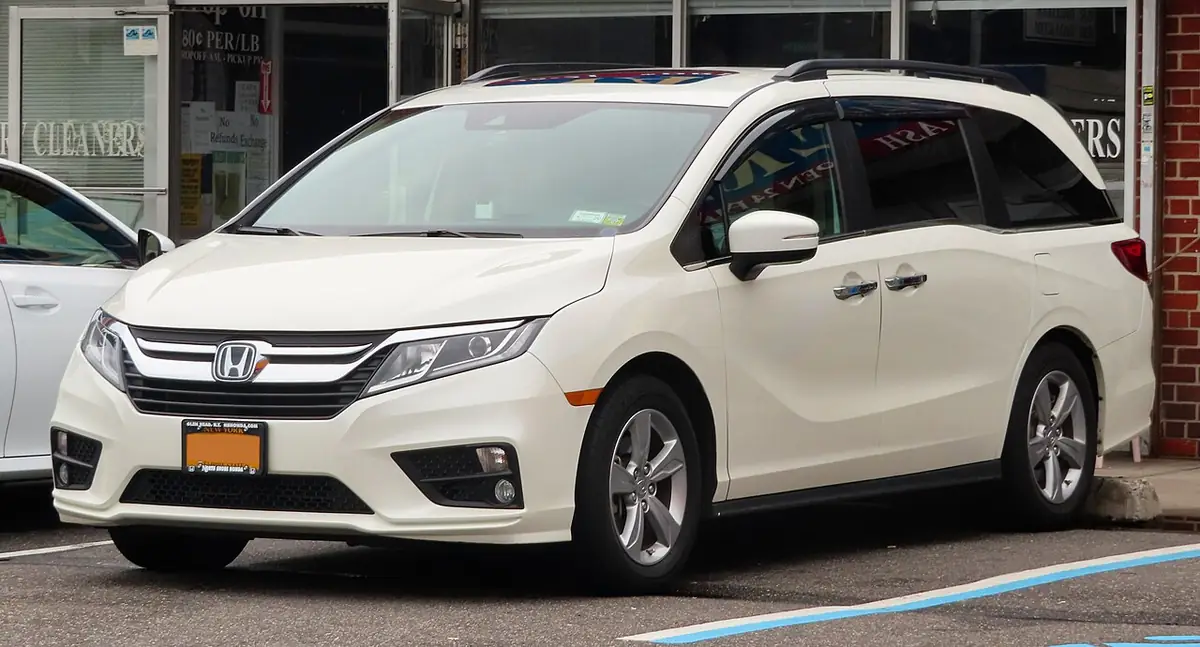 Honda Odyssey (photo from Wikimedia Commons)