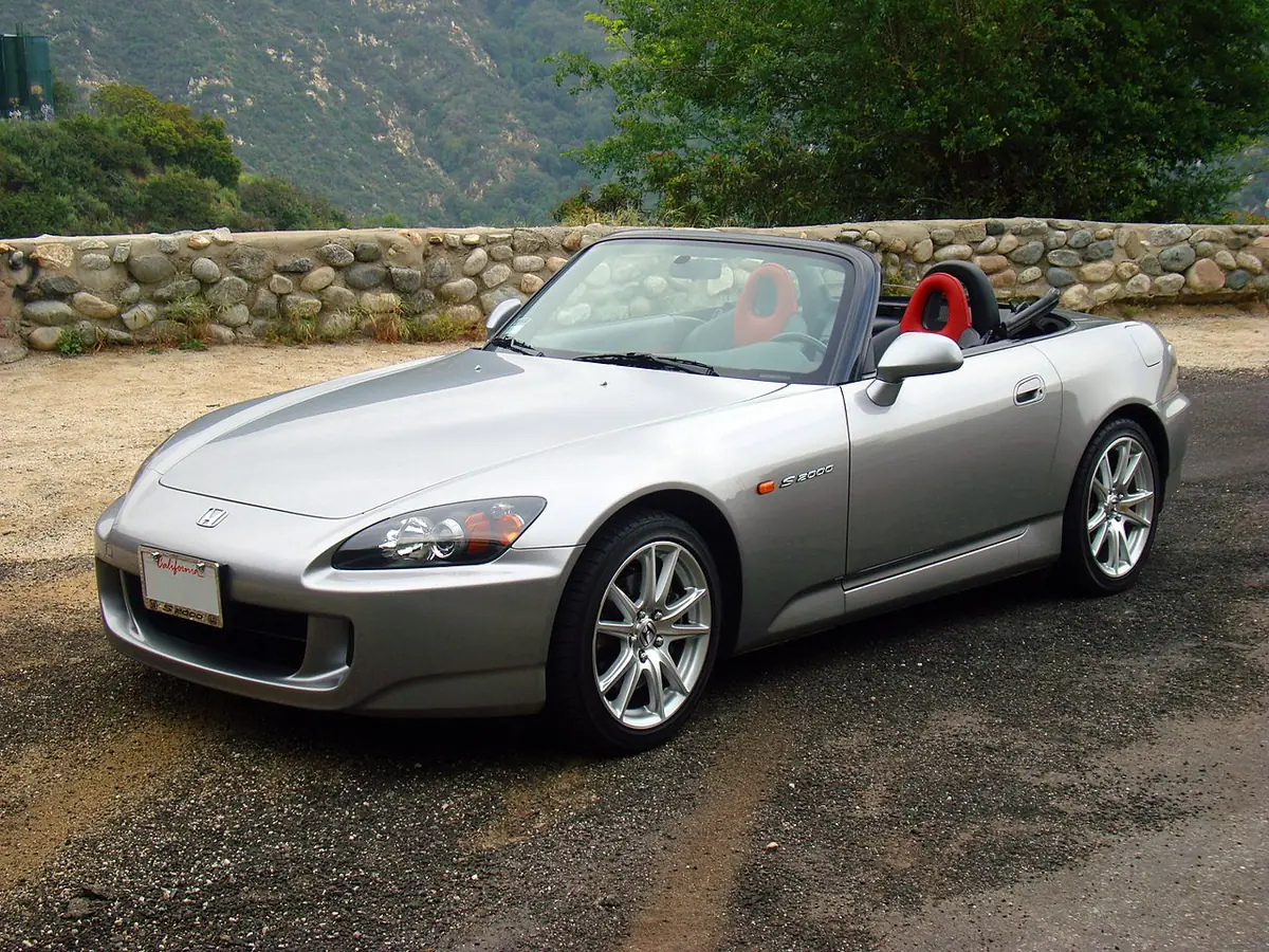Honda S2000 exterior (photo from Wikimedia Commons)