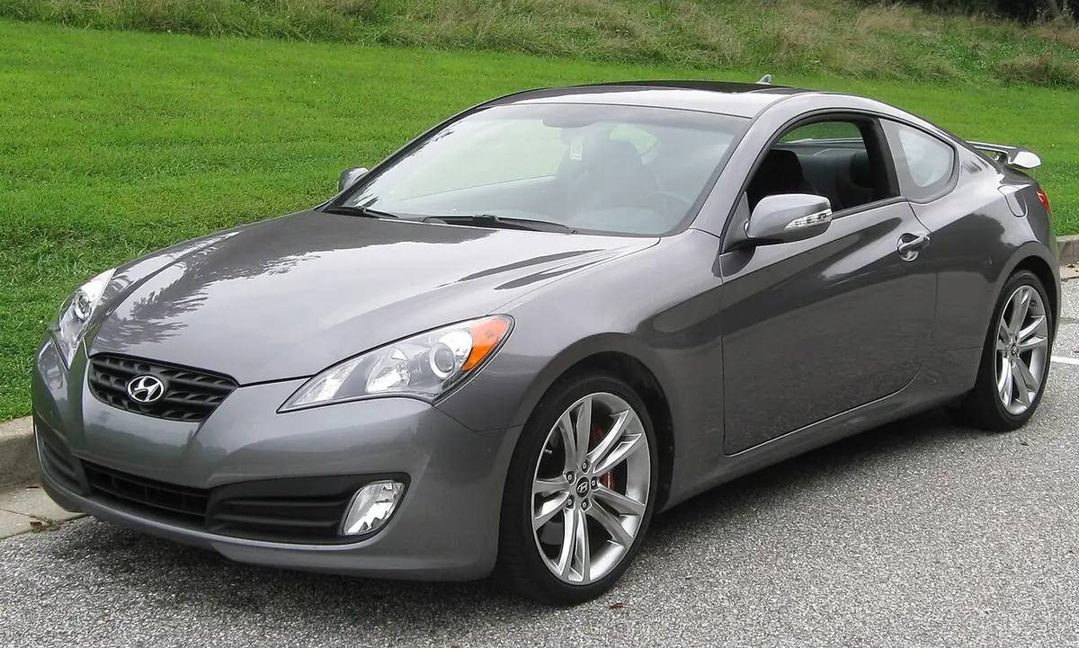 Hyundai Genesis Coupe exterior (photo from Wikimedia Commons)