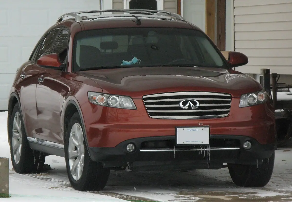 Infiniti FX35 (photo from Wikimedia Commons)
