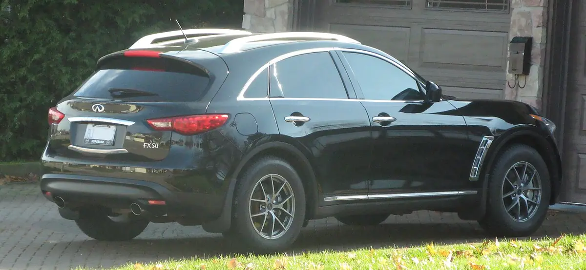 Infiniti FX50 exterior (photo from Wikimedia Commons)
