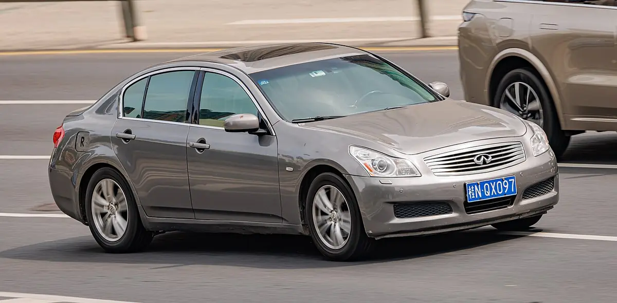 Infiniti Q40 exterior (photo from Wikimedia Commons)
