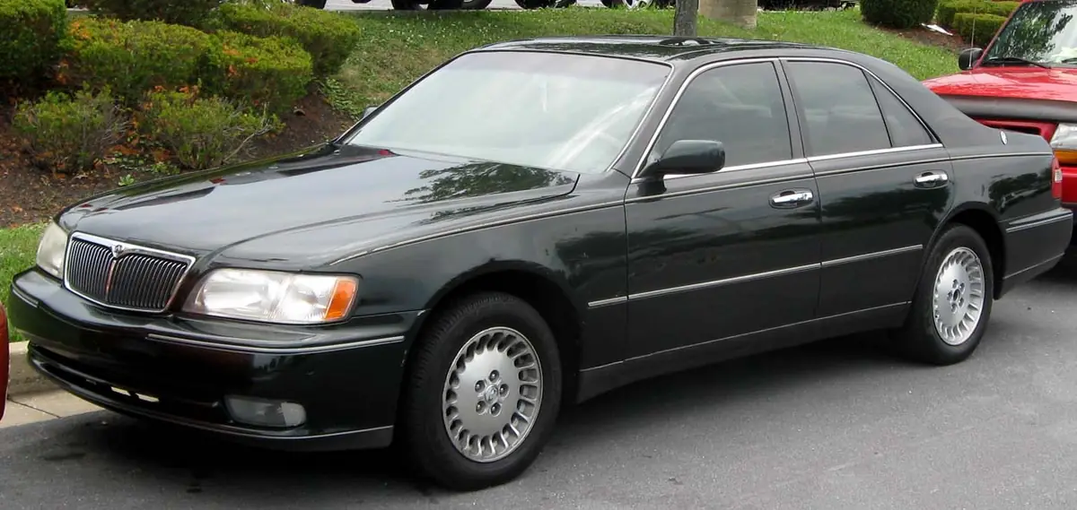 Infiniti Q45 exterior (photo from Wikimedia Commons)