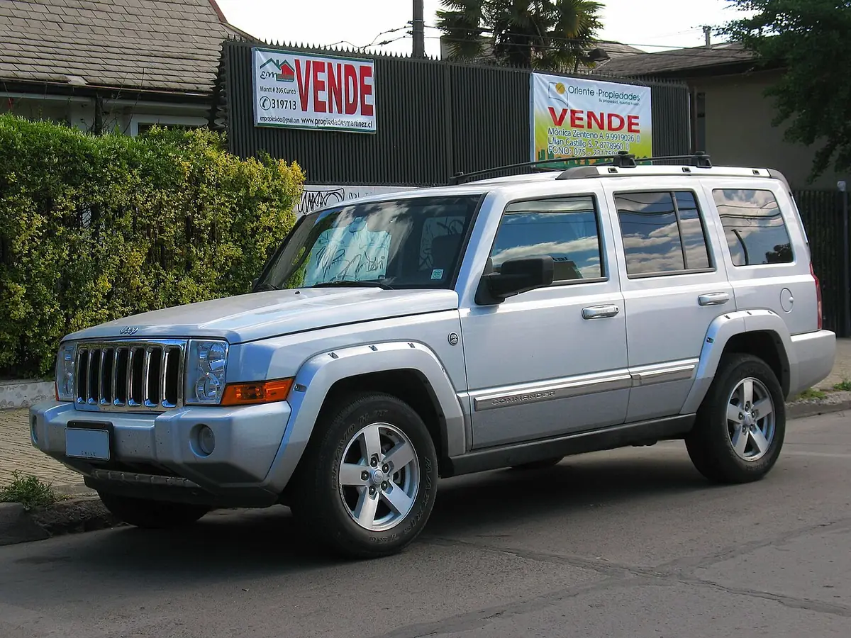 Jeep Commander exterior (photo from Wikimedia Commons)