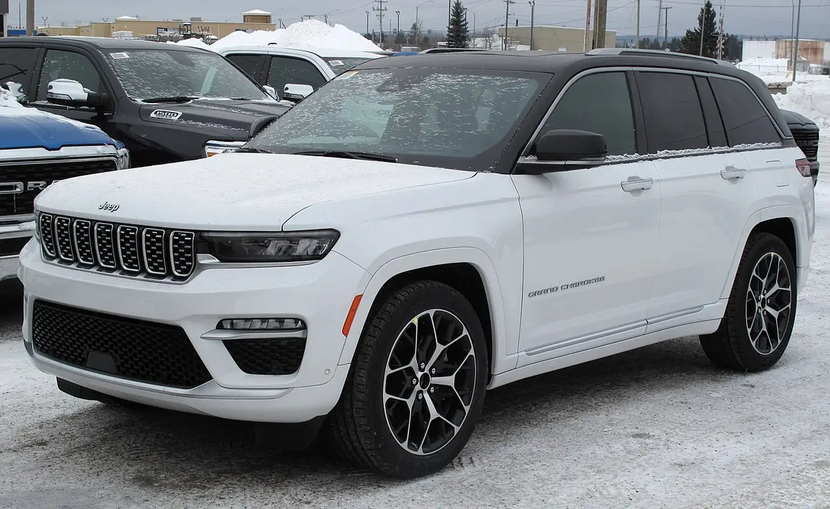 Jeep Grand Cherokee (photo from Wikimedia Commons)
