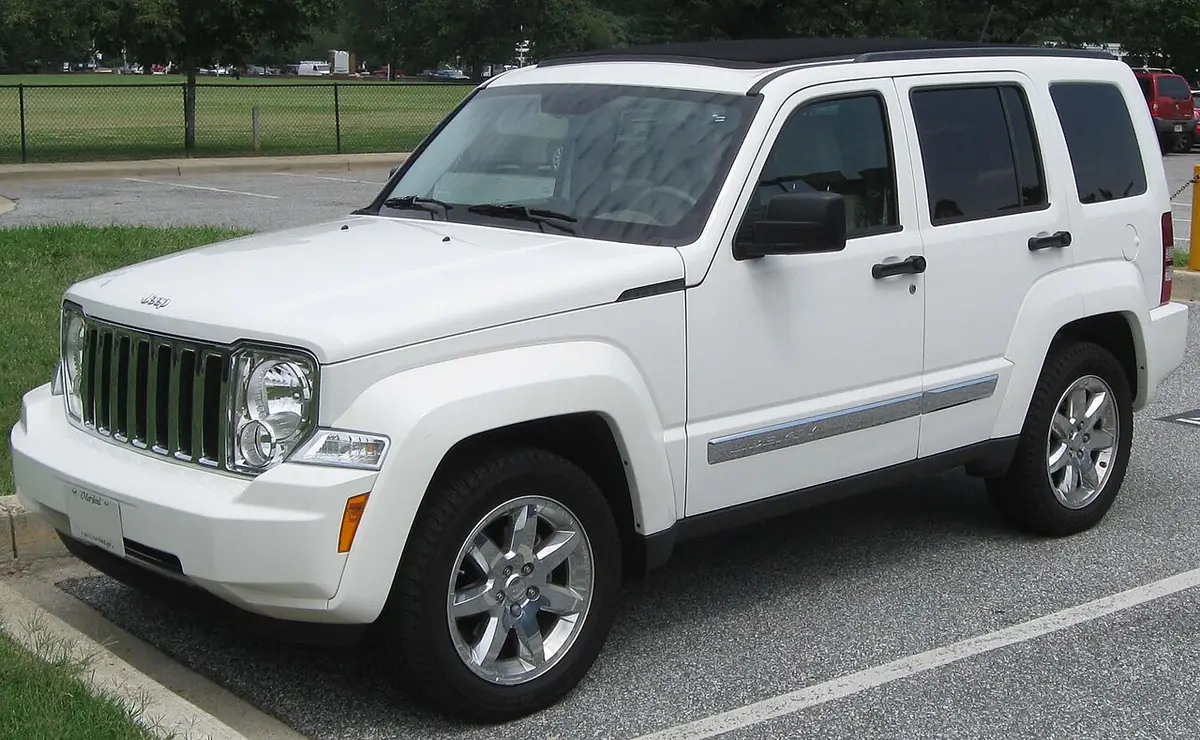 Jeep Liberty exterior (photo from Wikimedia Commons)