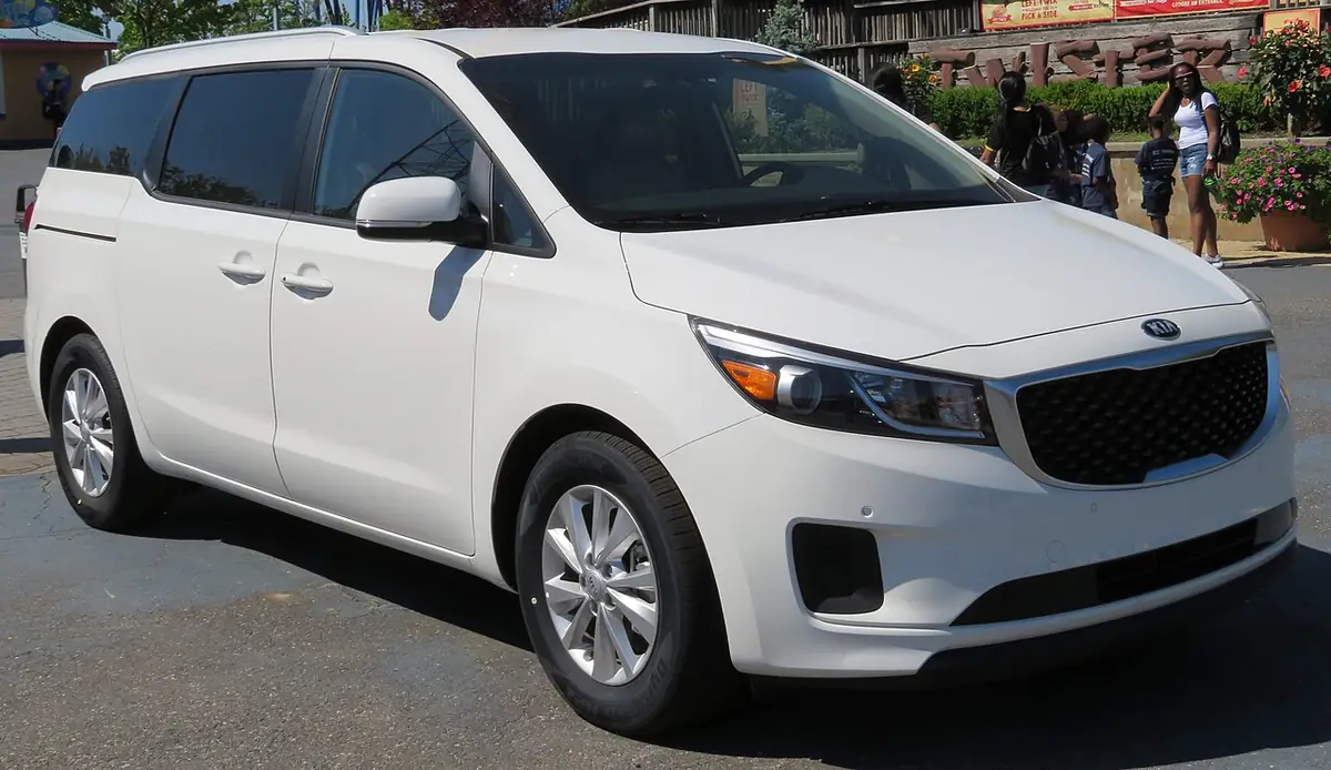 Kia Sedona exterior (photo from Wikimedia Commons)