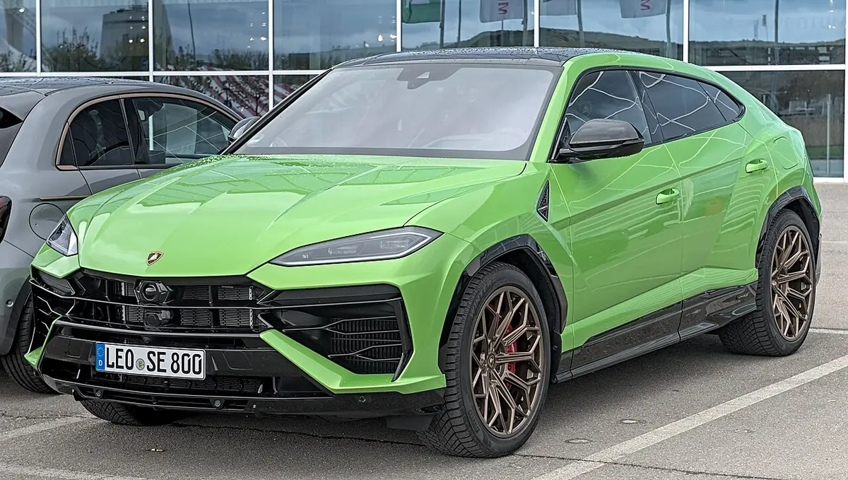Lamborghini Urus (photo from Wikimedia Commons)