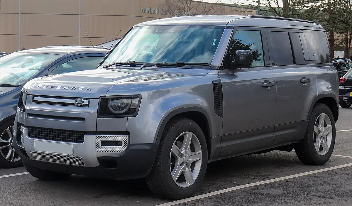Land Rover Defender (photo from Wikimedia Commons)