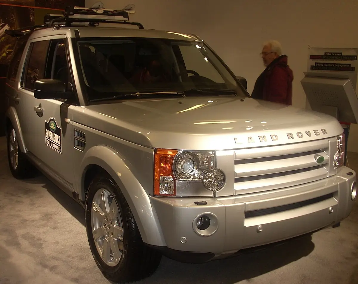 Land Rover LR3 exterior (photo from Wikimedia Commons)