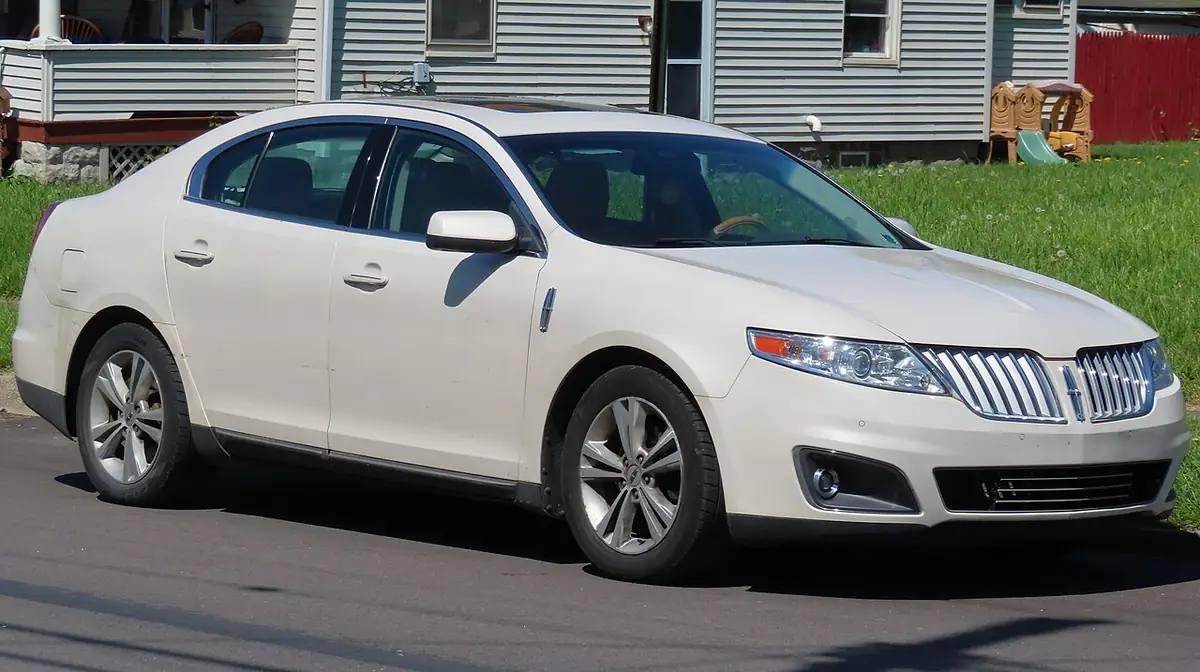 Lincoln MKS (photo from Wikimedia Commons)