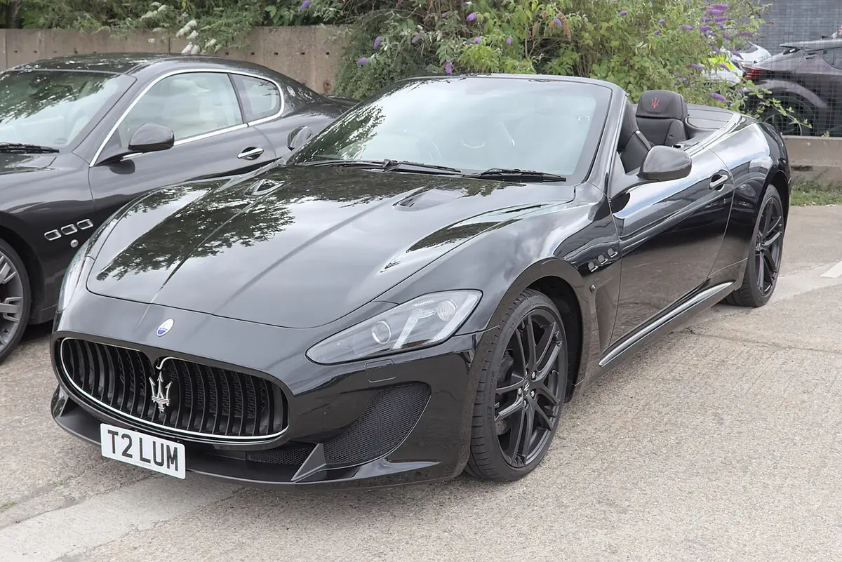 Maserati GranCabrio exterior (photo from Wikimedia Commons)