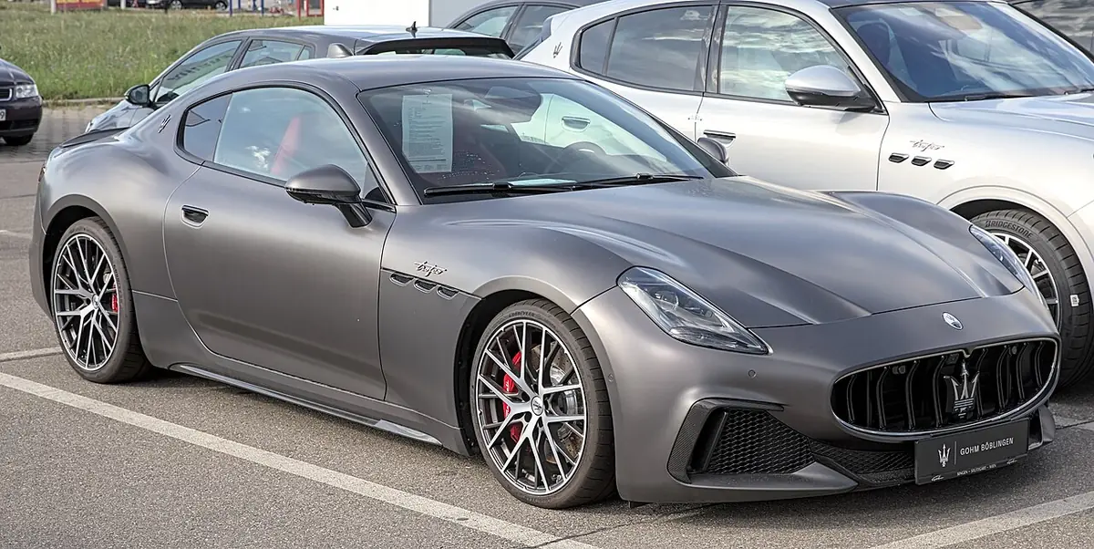 Maserati GranTurismo exterior (photo from Wikimedia Commons)