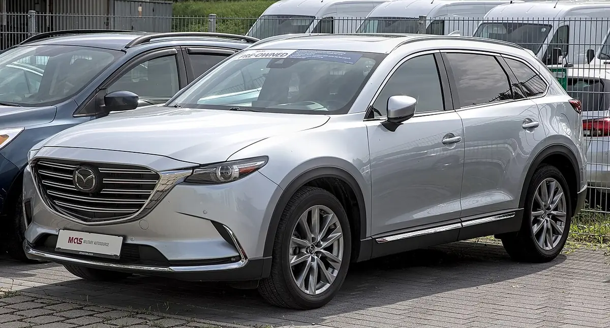 Mazda CX-9 exterior (photo from Wikimedia Commons)