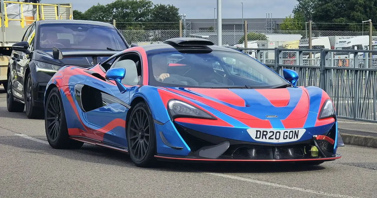 McLaren 620R exterior (photo from Wikimedia Commons)