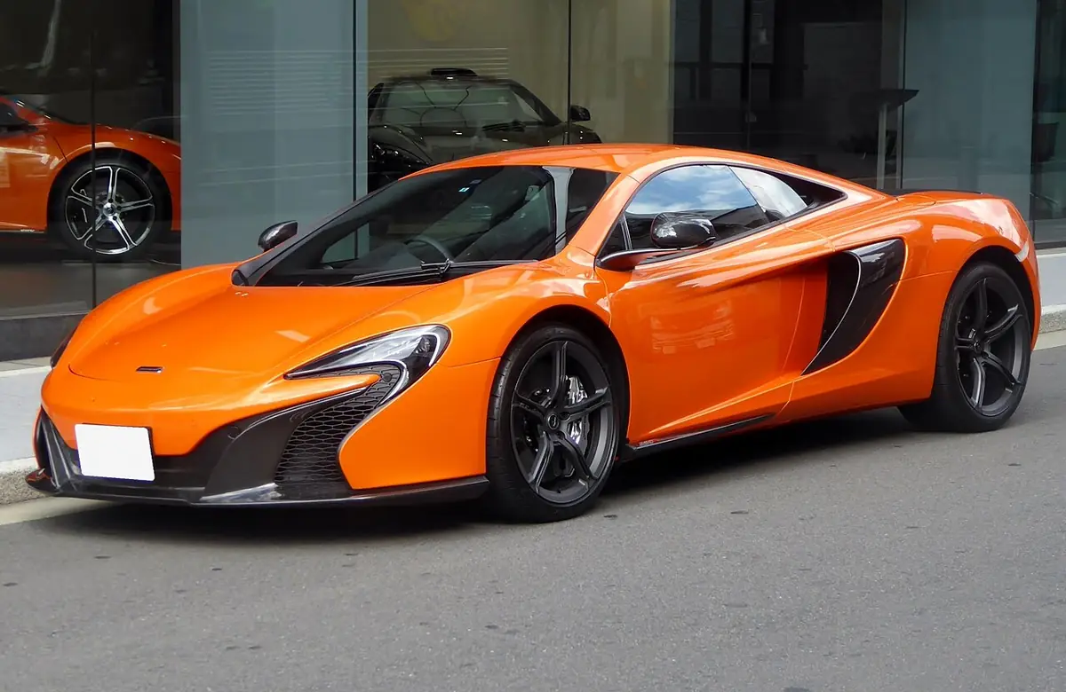 McLaren 650S exterior (photo from Wikimedia Commons)