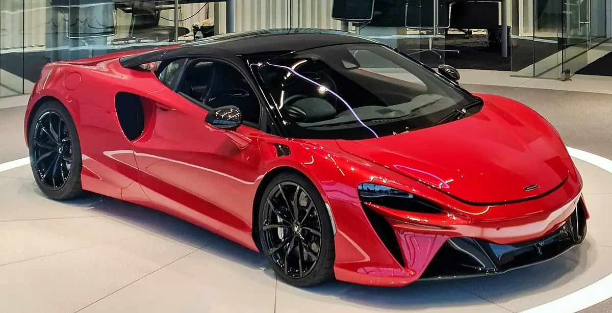 McLaren Artura exterior (photo from Wikimedia Commons)