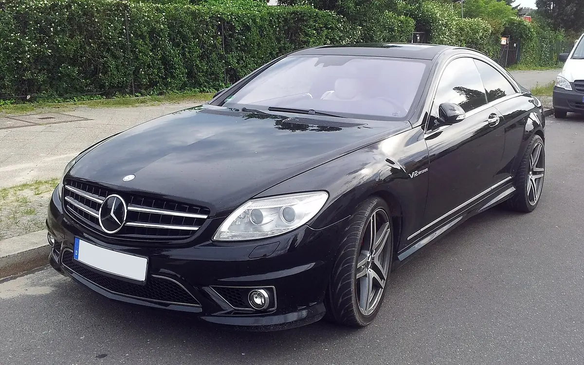 Mercedes-Benz CL-Class exterior (photo from Wikimedia Commons)