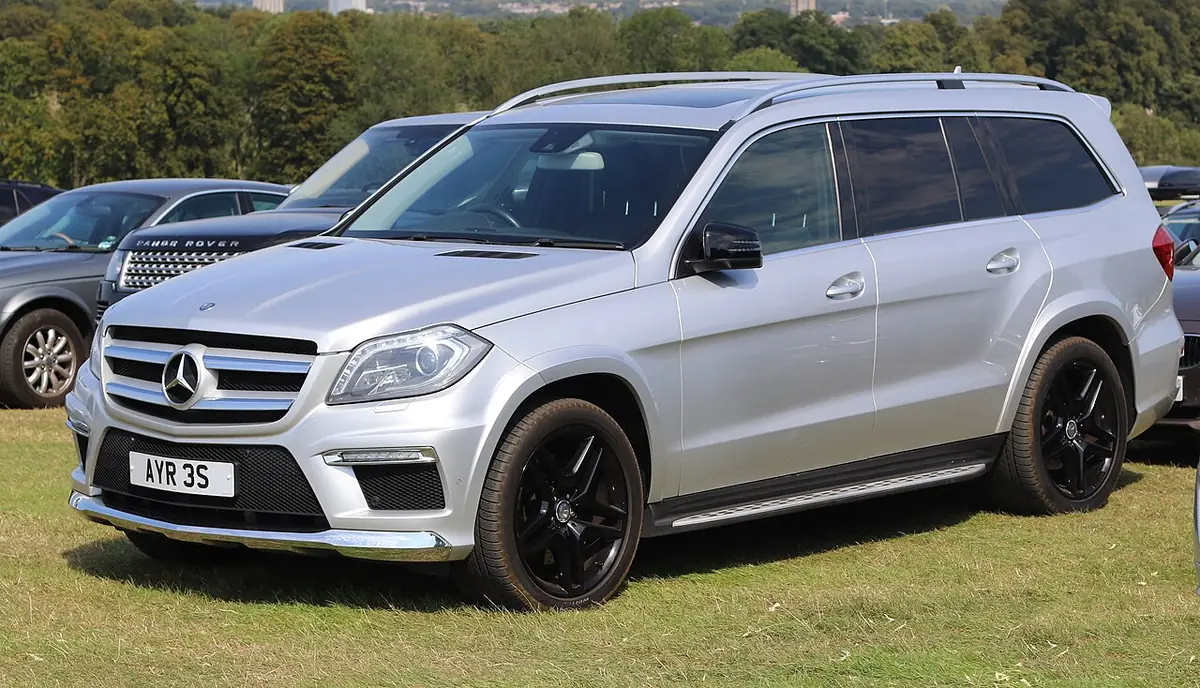 Mercedes-Benz GL-Class exterior (photo from Wikimedia Commons)