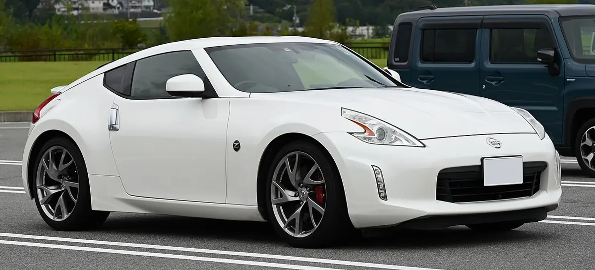 Nissan 370Z (photo from Wikimedia Commons)