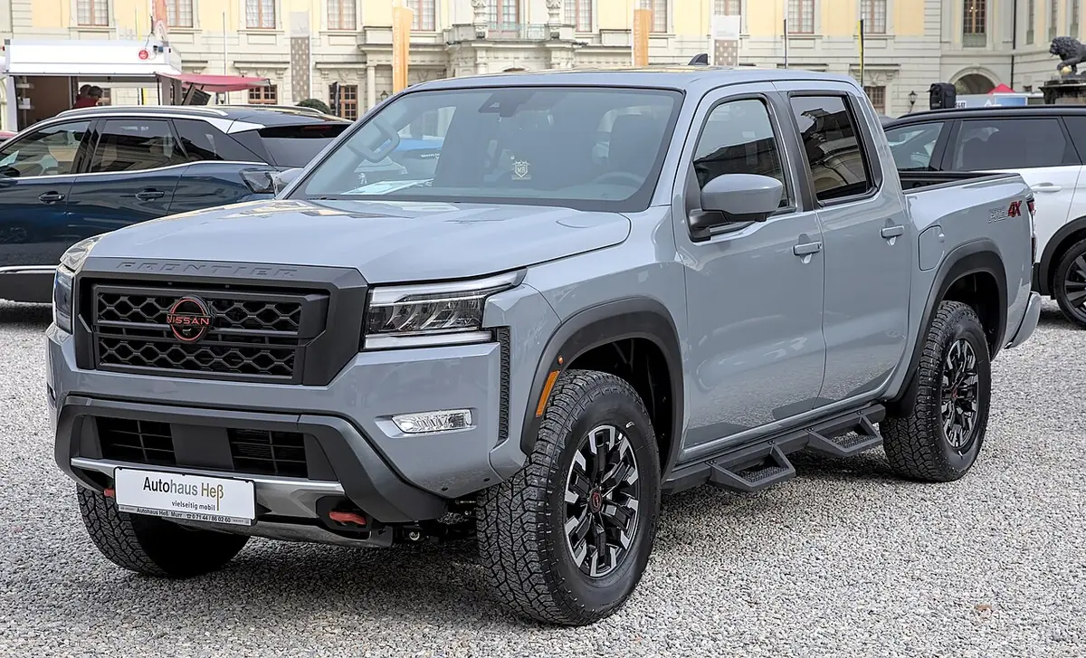 Nissan Frontier (photo from Wikimedia Commons)