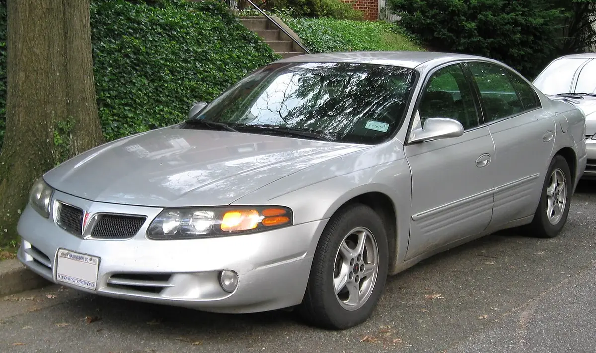 Pontiac Bonneville exterior (photo from Wikimedia Commons)