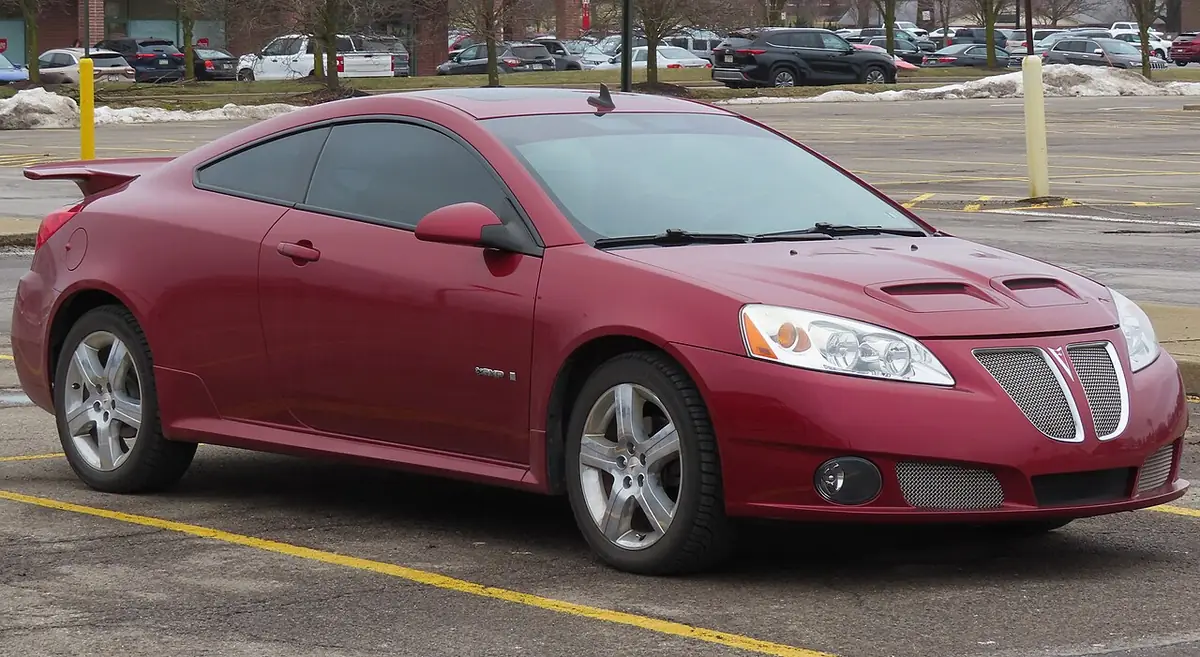 Pontiac G6 exterior (photo from Wikimedia Commons)