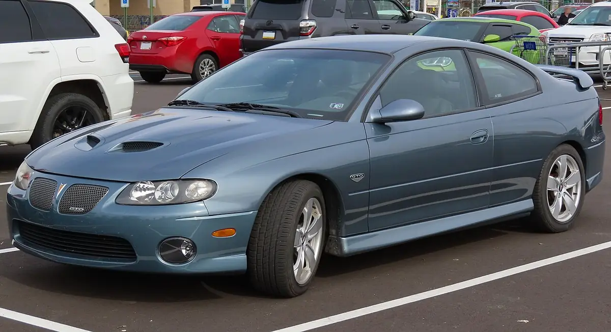 Pontiac GTO exterior (photo from Wikimedia Commons)