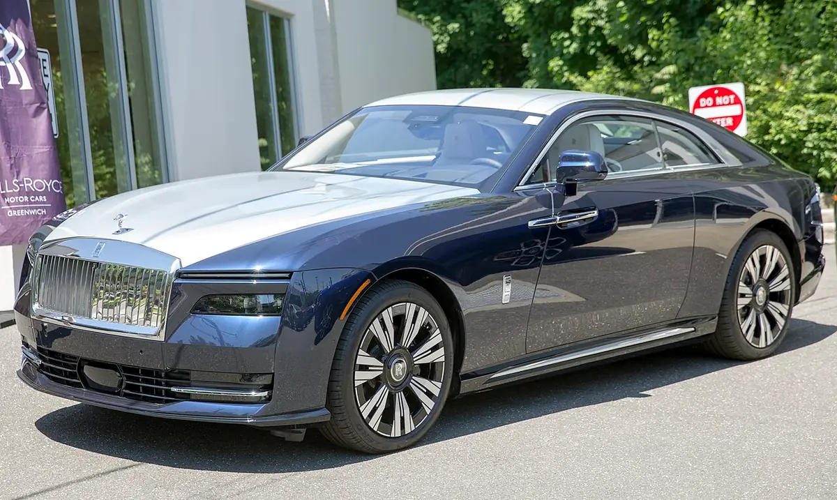 Rolls-Royce Spectre exterior (photo from Wikimedia Commons)
