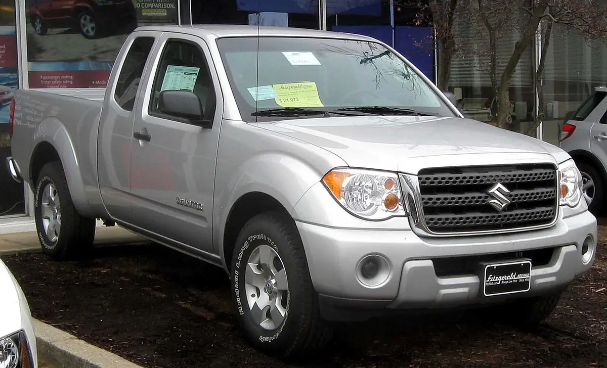 Suzuki Equator exterior (photo from Wikimedia Commons)