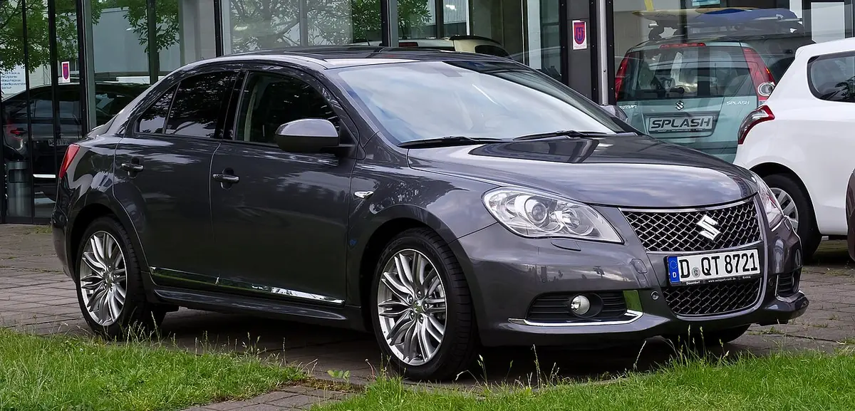 Suzuki Kizashi exterior (photo from Wikimedia Commons)
