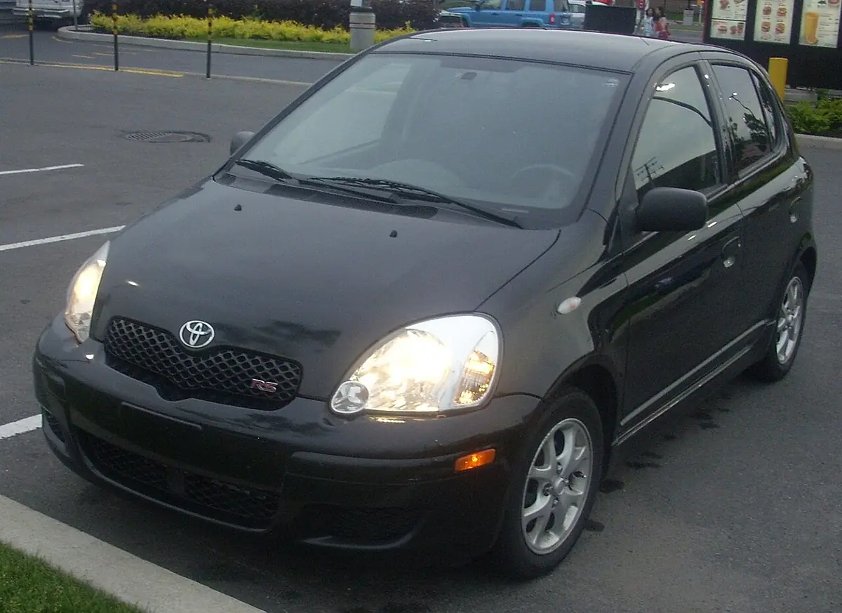 Toyota Echo exterior (photo from Wikimedia Commons)