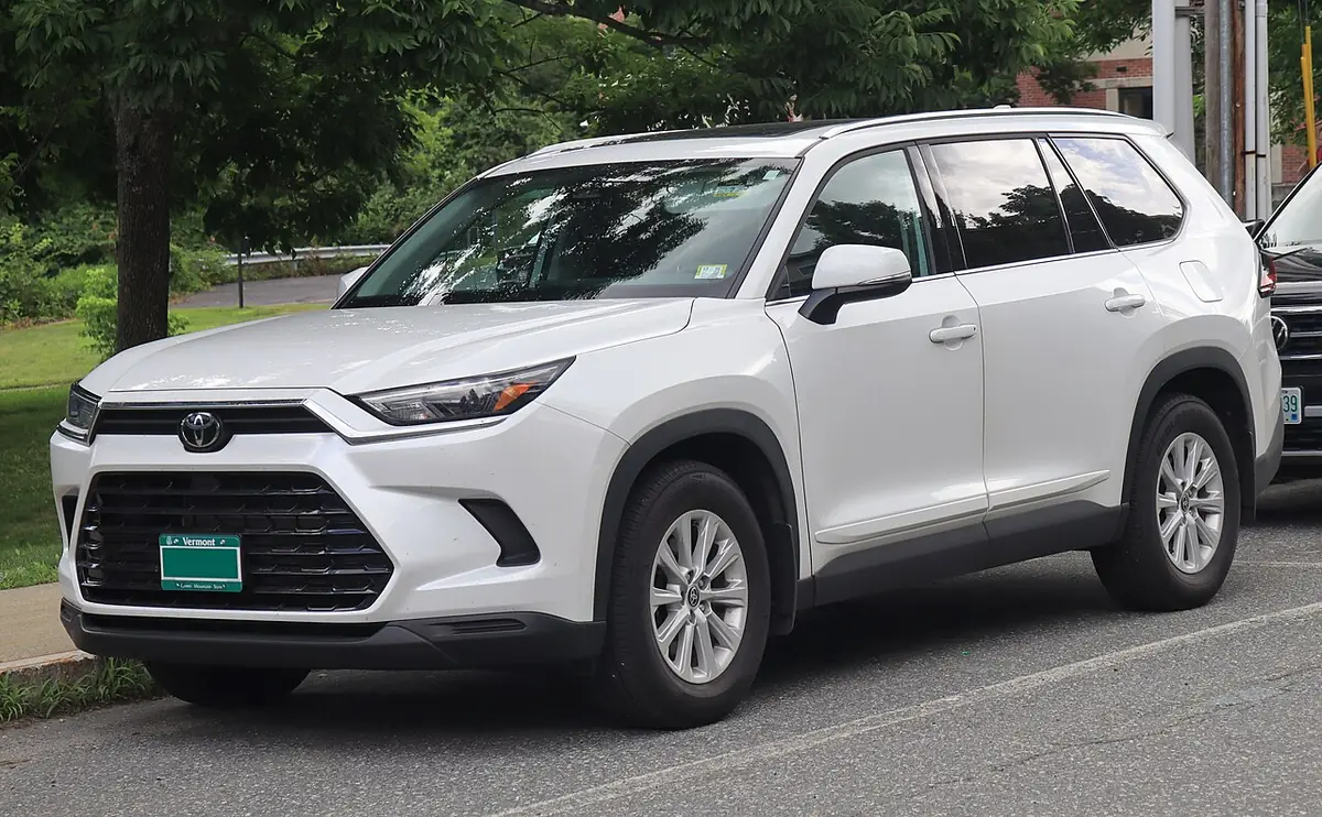 Toyota Grand Highlander exterior (photo from Wikimedia Commons)
