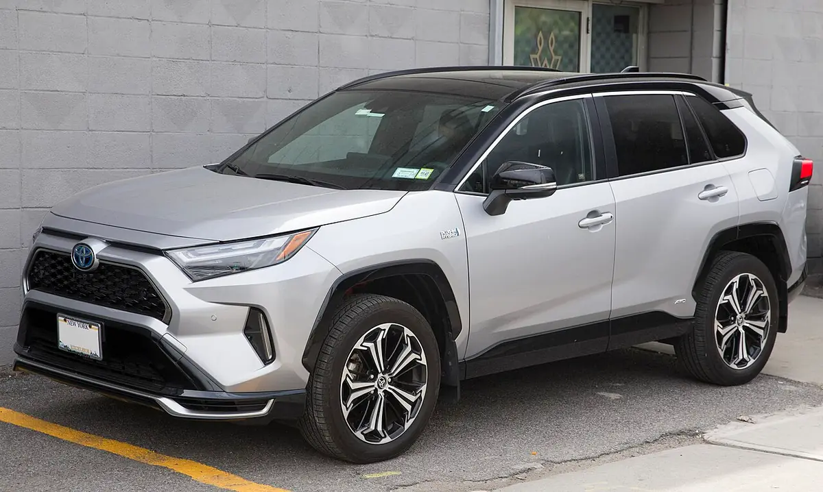 Toyota vehicle (photo from Wikimedia Commons)