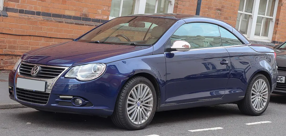 Volkswagen Eos exterior (photo from Wikimedia Commons)