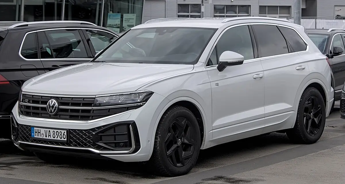 Volkswagen Touareg exterior (photo from Wikimedia Commons)